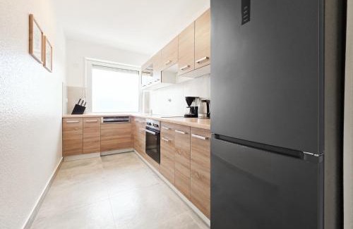 Rhein-Erft-Kreis District Apartment | Tolstov Apartments - 3 Room Apartment - Balcony - Kitchen - Washing machine - next to Cologne