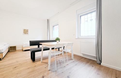 Marxloh Apartment | Tolstov Apartments - Monteurwohnung mit 3 Zimmern , Terrasse und Parkplatz