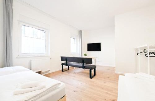 Marxloh Apartment | Tolstov Apartments - Monteurwohnung mit 3 Zimmern , Terrasse und Parkplatz