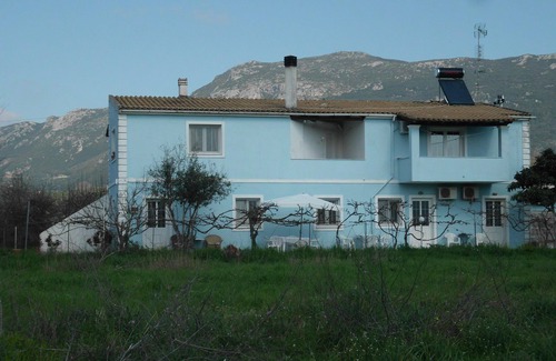Doukades Apartment | Tom's house 2 between Paleoksatritsa, Dassia, Ipsos!