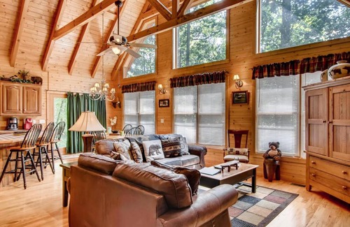 Wears Valley House | Tomahawk Lodge Cabin
