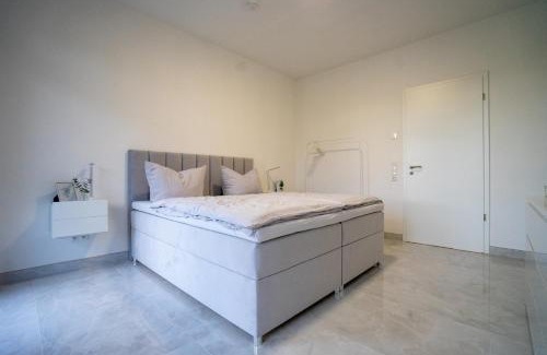Rhauderfehn Apartment | Tomkes Ferienwohnung am See