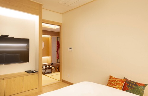 Gyeongju Hotel | Tomonoya Hotel & Ryokan Gyeongju