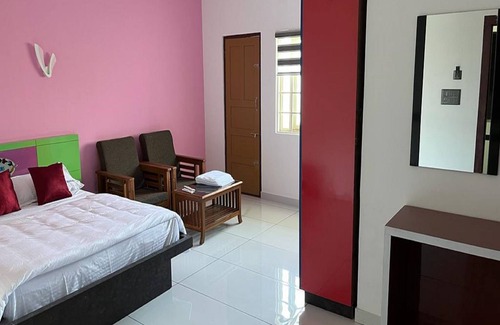 Nullatanni Hotel | Tomsons Resort