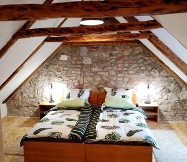 Trosmarija Apartment | Tone