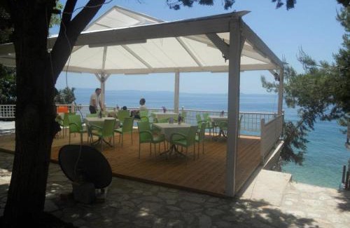 Dhermi Cabin | TONEDA Seaside Bungalows