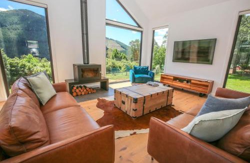 Wandiligong House | Tonga Park Retreat