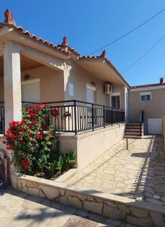 Lemnos House | Tonia’s & Chris House