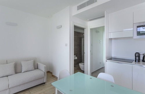 La Pelosa Apartment | Tonnara Apartment with Ac Stintino