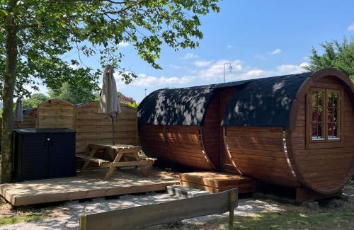 Ebreuil Other | TONNEAU HERBERGEMENT INSOLITE AU CAMPING DES NIERES
