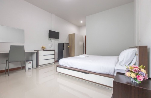 Sam Wa Tawan Ok Hotel | Tonsoi Hathairat
