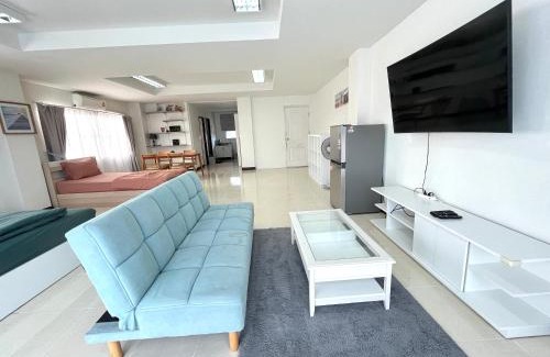 Phuket Apartment | TONY Central Stay