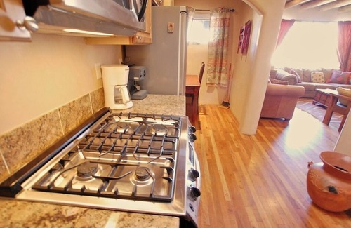 Downtown Santa Fe House | Tony's Place - 2 bdrm, 2 bath, pull out sofa