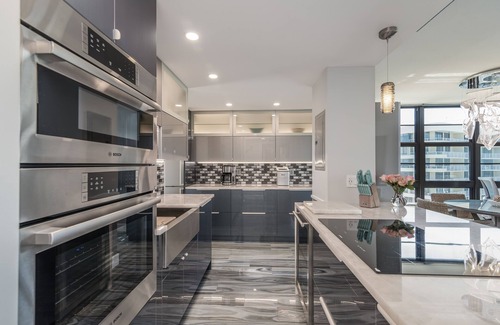 Marco Island Condo | ⭐️Too Nice to Rent ~ Luxury end unit on beach with monster ocean & city views 🌊👀☀️