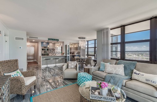 Marco Island Condo | ⭐️Too Nice to Rent ~ Luxury end unit on beach with monster ocean & city views 🌊👀☀️