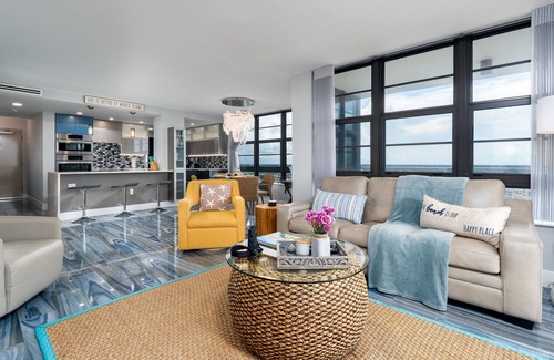 Marco Island Condo | ⭐️Too Nice to Rent ~ Luxury end unit on beach with monster ocean & city views 🌊👀☀️