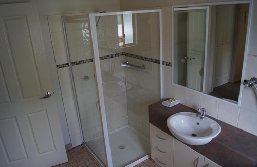 Tooleybuc Hotel | Tooleybuc River Retreat Villas