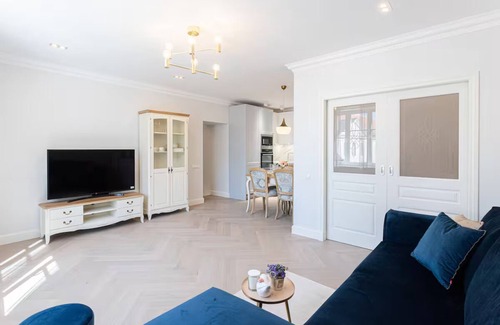 Old Town Apartment | Toompea Castle 2 BR Old Town Apartment