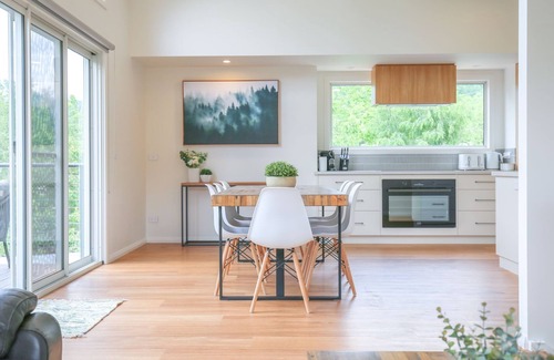 Bright House | Toorak Treetop - Light & modern near the river
