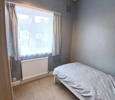 Graveney House | Tooting house