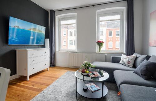 Mitte Apartment | TOP 2 Zimmer Altbauwohnung in Kiel Mitte 24-7 Check In