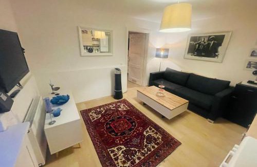 Innenstadt Apartment | Top 2-Zimmer I City Center I Frühstück I Wifi I Smart TV I Cozy I