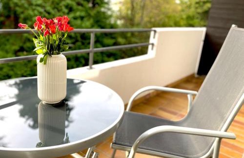 Reutlingen Apartment | Top-Apartment mit Parkplatz und Balkon