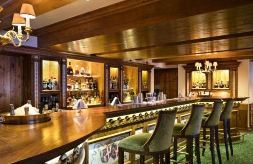 Le Praz Ski Chalet | Top Chalet in Courchevel