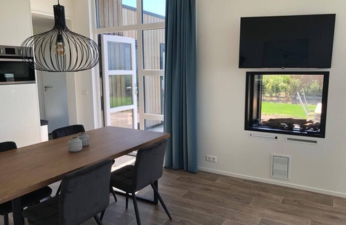 Olburgen House | Top chalet 'Inseltraum' with fence & Airco - arrive, switch off, feel good