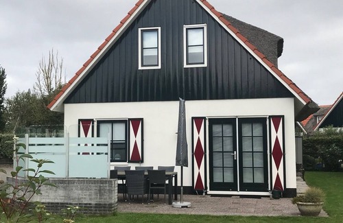 Callantsoog House | Top equipped holiday house "Villa Kiebitz" very close to the great sandy beach