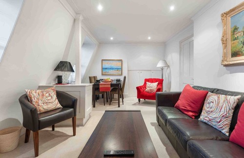 South Kensington Apartment | Top Floor 1 Bedroom Apartment 3 mins to South Ken