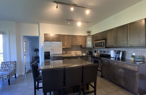 South Pandosy Condo | Top floor 2 bedroom suite with spectacular views