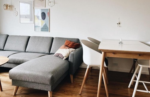 Hoyvik Apartment | Top-Floor 2-BR APT w/balcony