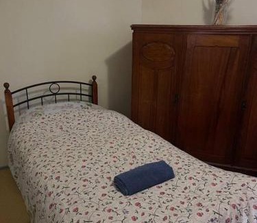 Turner Apartment | Top-floor, 3-bedroom apartment-close to CBD & ANU
