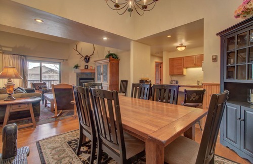Steamboat Springs Condo | Top-Floor 3BR + Loft Condo at Timber Run – Sleeps 10, Walk to Slopes!