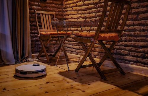 Sololaki Apartment | Top Floor Apartment+Balcony in sololaki/Room 25