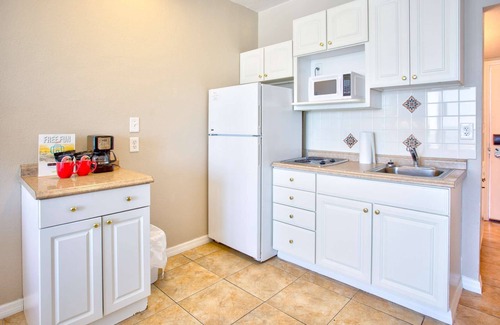 Treasure Island Condo | Top Floor Beachfront Stateroom. Quiet and Private. The Beach Here is Incredible!