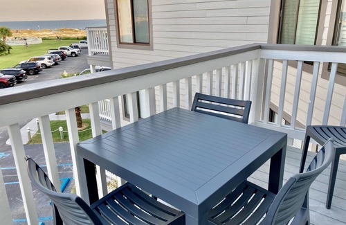 Fort Morgan Condo | Top-Floor Condo at Gulf Shores Plantation West with Gulf View Balcony & Loft