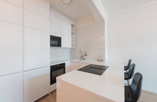 Kallio Condo | Top floor Condo in Sörnäinen near Metro (150m).