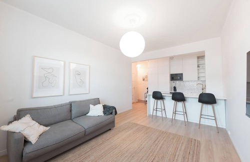 Kallio Condo | Top floor Condo in Sörnäinen near Metro (150m).