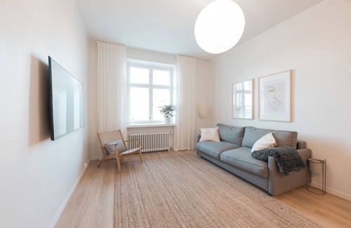 Kallio Condo | Top floor Condo in Sörnäinen near Metro (150m).