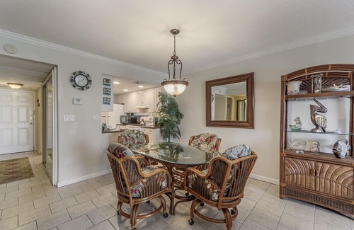 Madeira Beach Condo | Top Floor Direct Beachfront - Madeira Norte #510