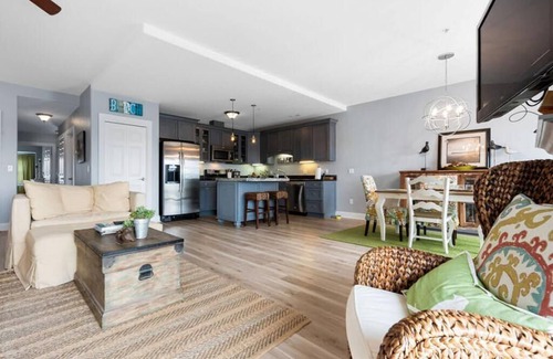 New Buffalo Condo | Top-floor downtown condo with pool, gym, walk to beach and more | A Skyline View