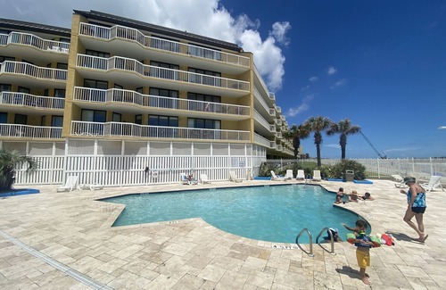 Folly Beach Condo | Top Floor End Unit Spectacular Views