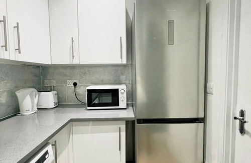 Euston Apartment | Top Floor flat next to Euston