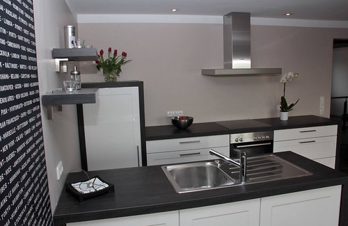 Lemkenhafen Apartment | Top Floor Flat with roof terrace and harbour view