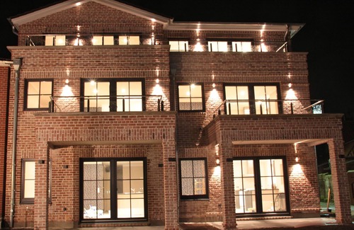 Lemkenhafen Apartment | Top Floor Flat with roof terrace and harbour view