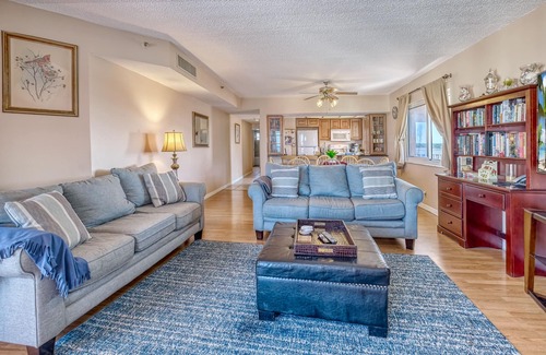Indian Shores Condo | Top Floor Gulf Front Condo with a Fantastic Beach Front Swimming pool