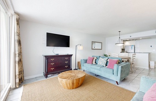 Ono Island Condo | Top-Floor, Gulf-Front Condo w/Balcony, Beach Access & Shared Pools/Hot Tub/Gym