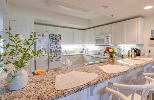 Horton Shores Condo | Top-Floor Inlet View Condo w/3 BR, Balcony & Grill